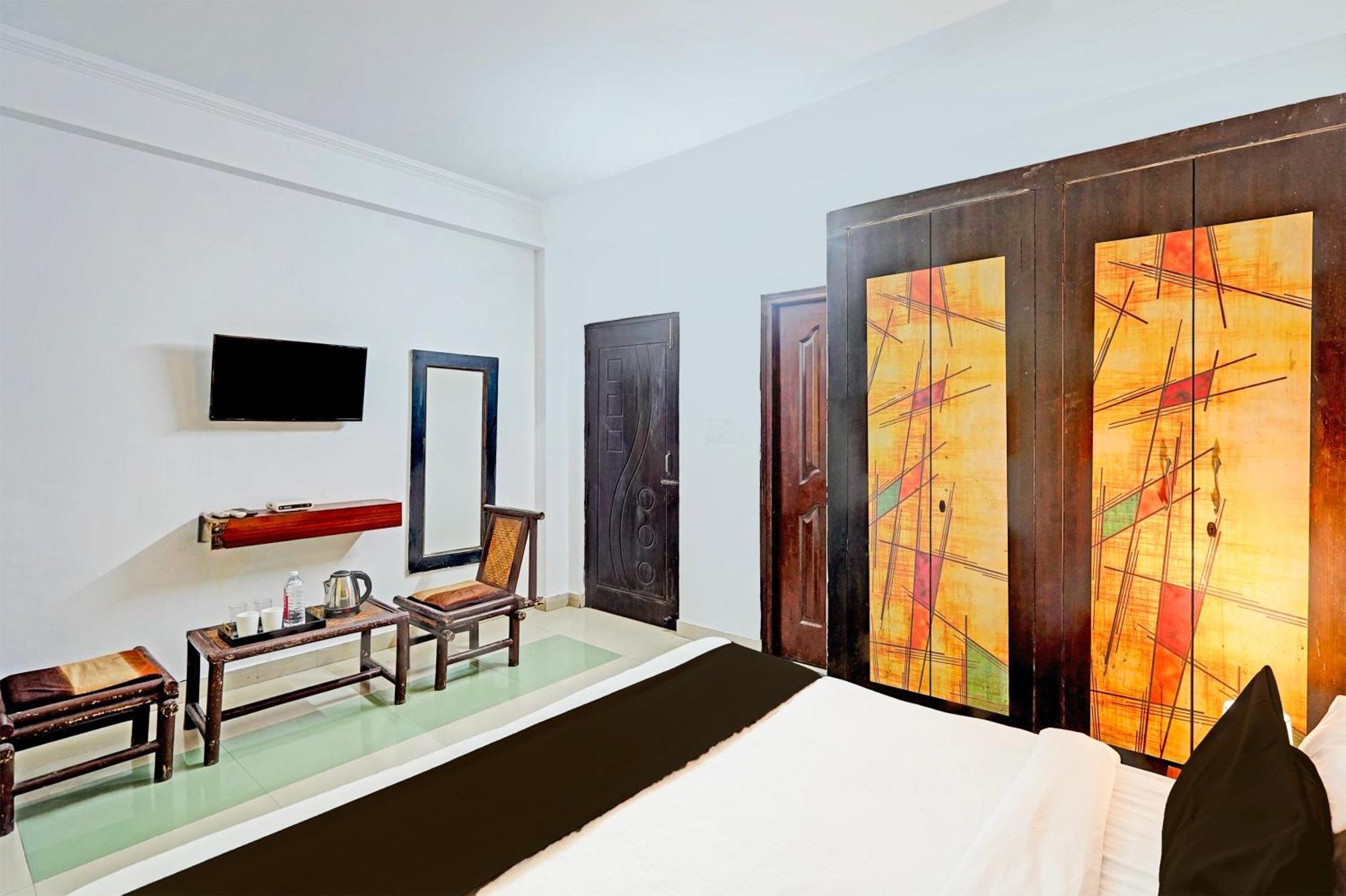 Super Hotel O Palm Dehradun Esterno foto