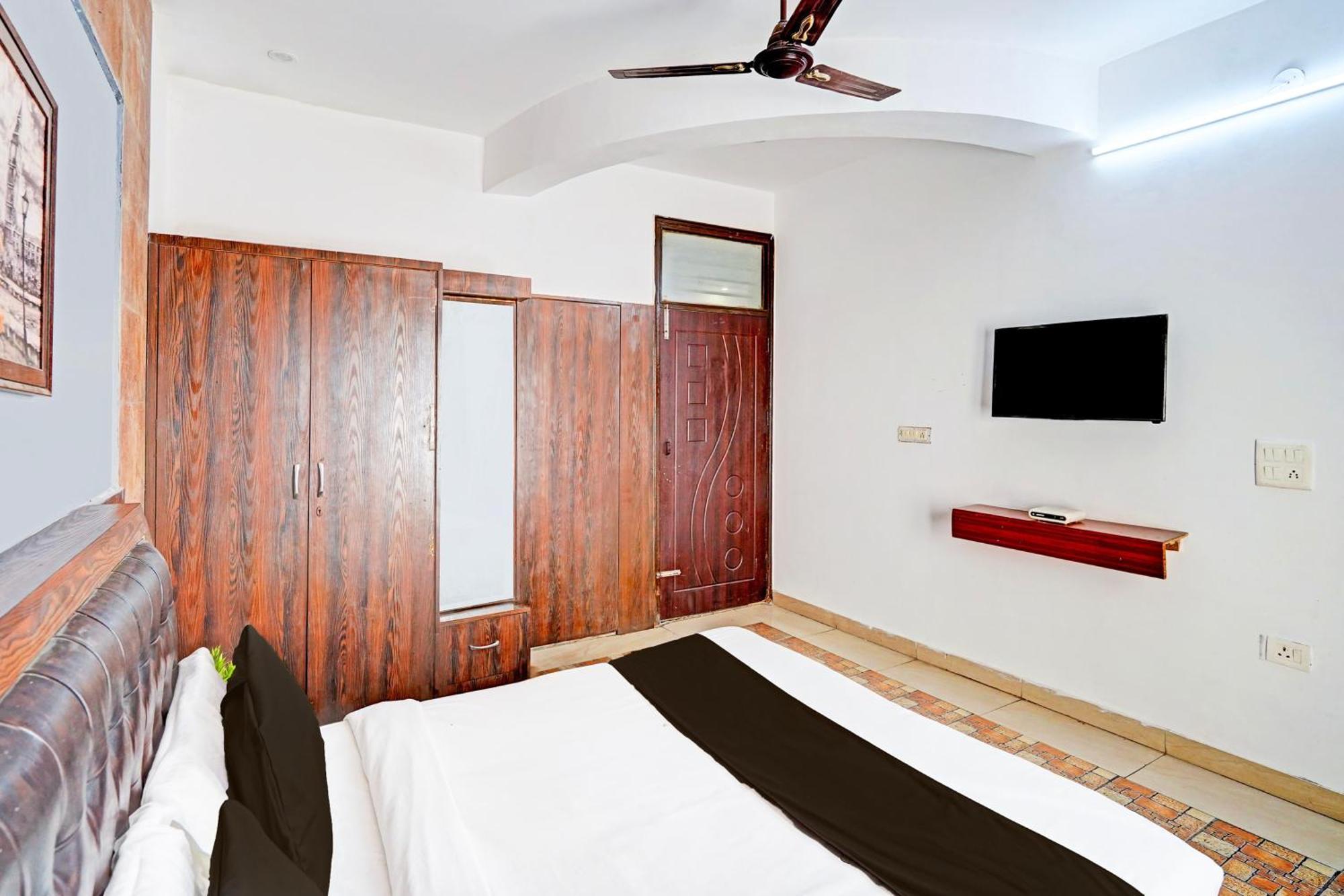 Super Hotel O Palm Dehradun Esterno foto