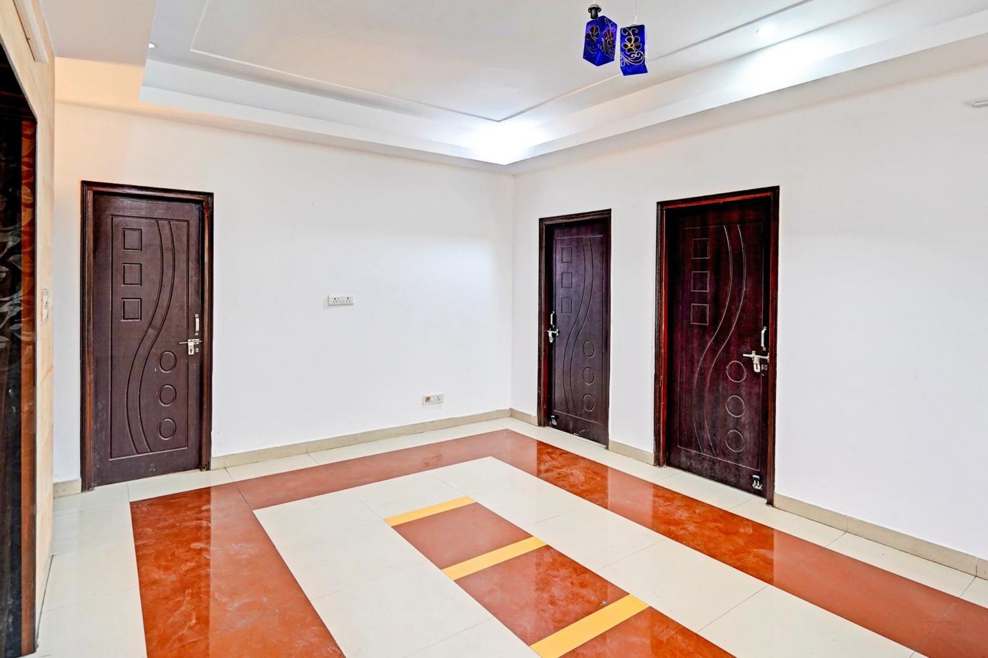 Super Hotel O Palm Dehradun Esterno foto