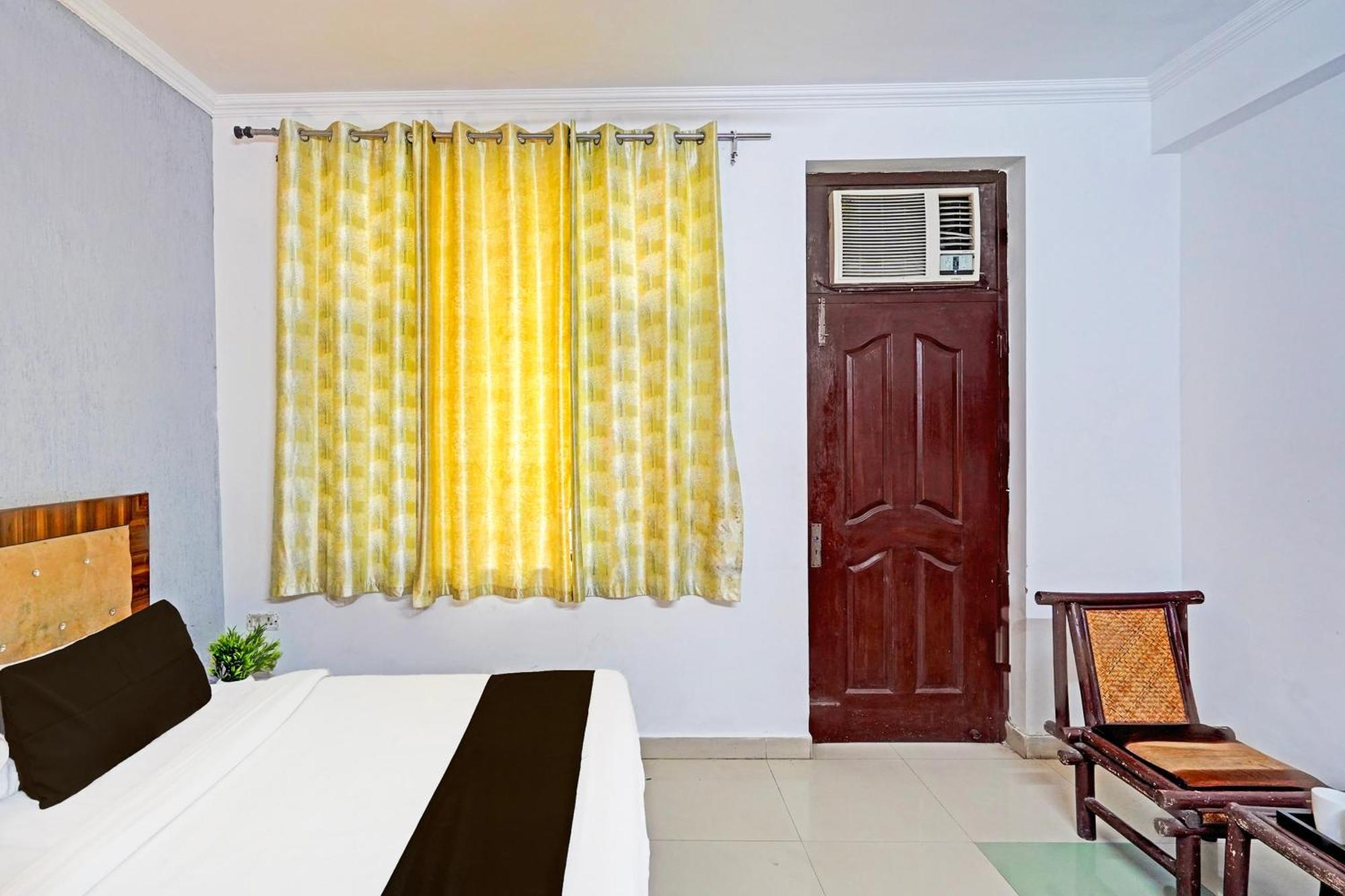 Super Hotel O Palm Dehradun Esterno foto